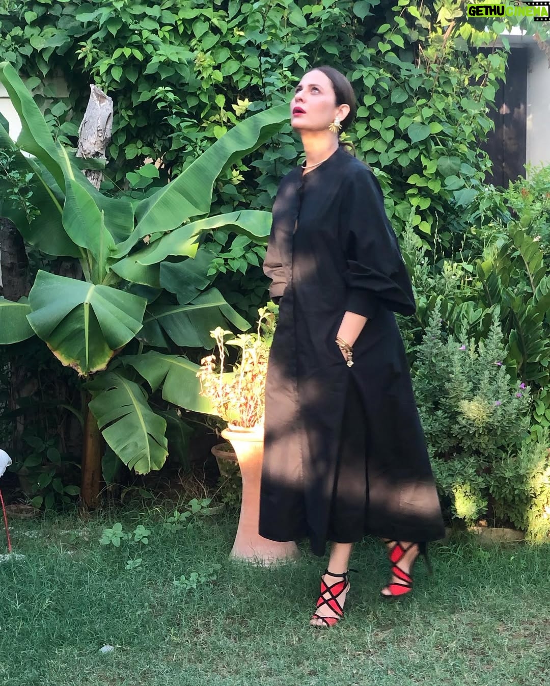 Nausheen Shah - 3.5K Likes - Coming soon.
#nausheenshah #kpk
