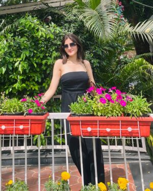 Navika Kotia Instagram - Capital City 🇮🇳

Also my cousin will kill me if I didnt give her credits this time 🤣 @_.prishajain._