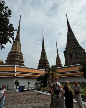 Nazanin Amiri Instagram - Watpho temple Bangkok Thailand (part 6)

In Wat Pho, there are several old statues of Buddhist monks that are notably  bald,as monks traditionally shave their heads to symbolize renunciation of worldly desires and to focus on spiritual enlightenment.

These statues often represent Buddha or prominent monks who have had a significant impact on Buddhist history. They are displayed in various rooms and areas within the temple complex. Most of these statues are intricately crafted with fine details, and some may depict important historical or religious figures in Thai Buddhism or Buddhist history in general.

Although these statues vary, they are typically created in the classical Buddhist style, with features like monk robes and shaved heads, representing humility and asceticism.(this explanation is about the first video)
(This article is written by Nazanin)✍️
@nazaninamiri_official