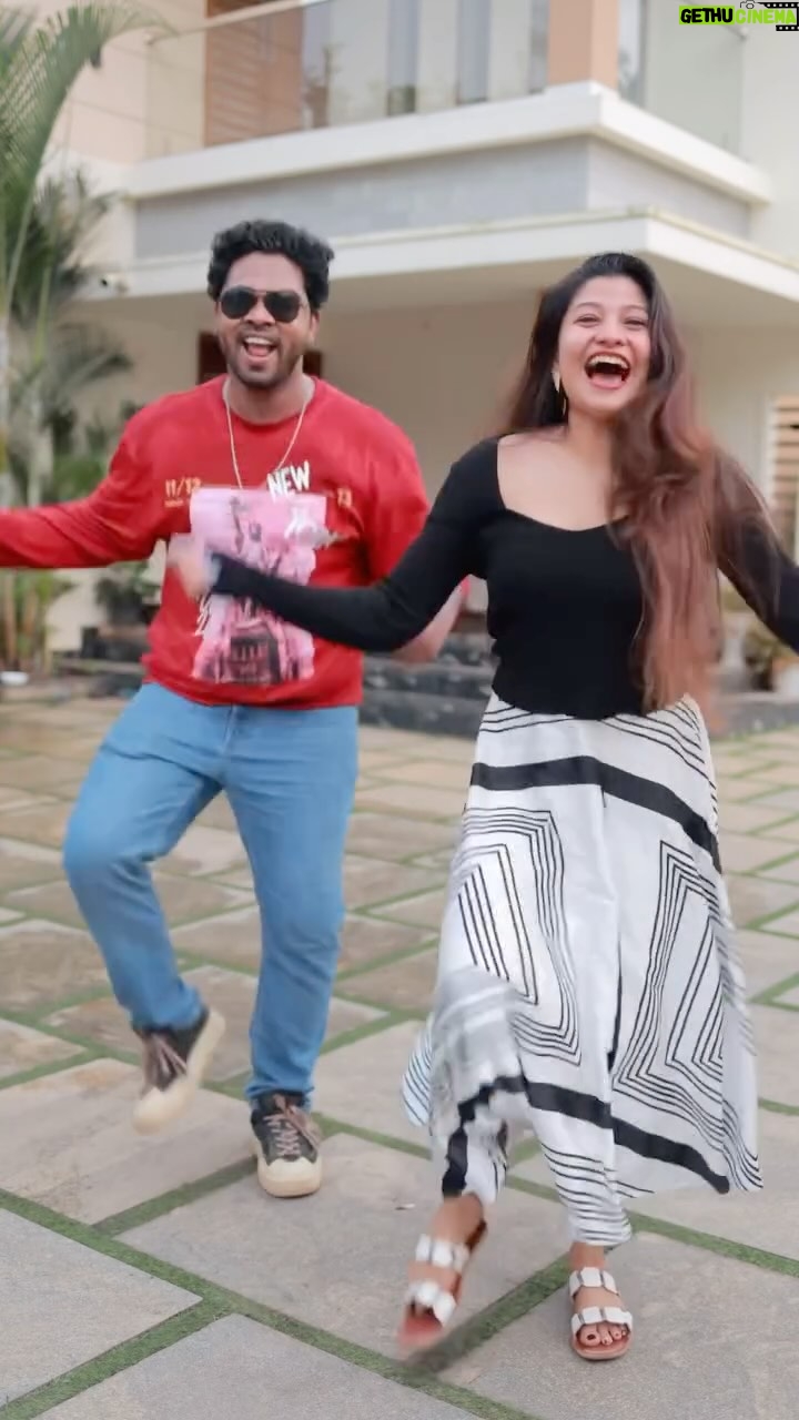 Neema Mathew - 15.5K Likes - Heart attack 💔
✂️ : @nannuzzz_official
#painkili #heartattacksong #couples