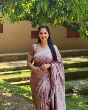 Neetha Ashok Instagram - Embracing elegance, one pleat at a time. Confidence in every drape.

Wearing @rishi_designs11 
Accessories @taapra_jewels 
#SareeSwag
