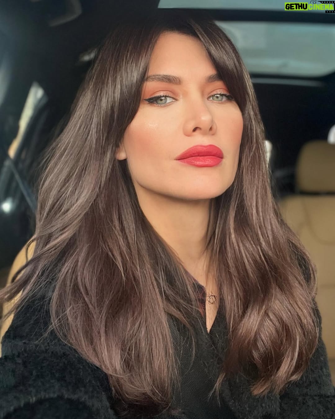Nefise Karatay - 5.7K Likes - Saçlarım şekil..😉☺️