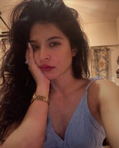 Actress Neha Pednekar HD Photos and Wallpapers February 2025