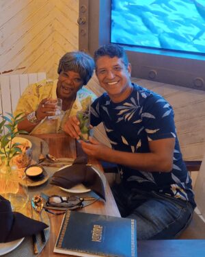 Neusa Borges Instagram - Nada como comemorar o aniversário viajando com o melhor amigo, obrigado meu Deus por esse presente 🙏🏾. Amando esses dias aqui na Cidade do Panamá.

#neusaborges 
#panamá