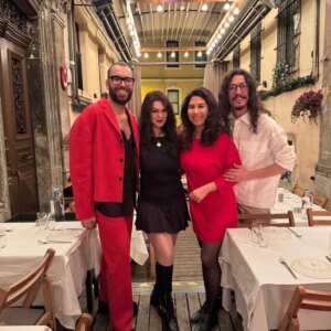 Nez Instagram - Happy birthday 🎂 🎈 

All about last night 💃🏾🕺🏾🥰

Love you all ❤️