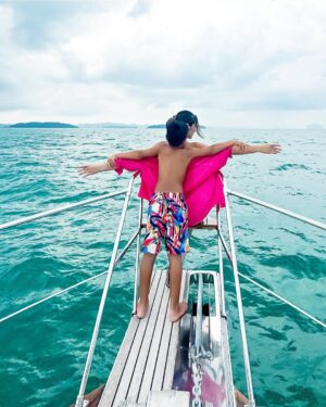 Nia Ramadhani Instagram - Sailing with my family, creating waves of memories.