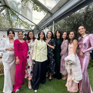 Nia Ramadhani Instagram - 50th anniversary of Mama san Papa @aburizalbakrie.id ❤️❤️ Semua berkumpul untuk merayakan keberhasilan dari 50 tahun yang pasti ga mudah, tapi berhasil di lalui sampai dengan hari ini. 
•
•
Terimakasih papa mama sudah memberikan contoh bagaimana bisa terus berjuang dalam susah dan senang. 
•
•
My Dress by @wikiwu5