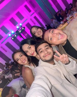Nia Ramadhani Instagram - Ulang tahunnyaa duo baik hati.. pasangan gengsian tapi saling sayang.. I LOVE YOU BOTH♥️♥️ @raffinagita1717