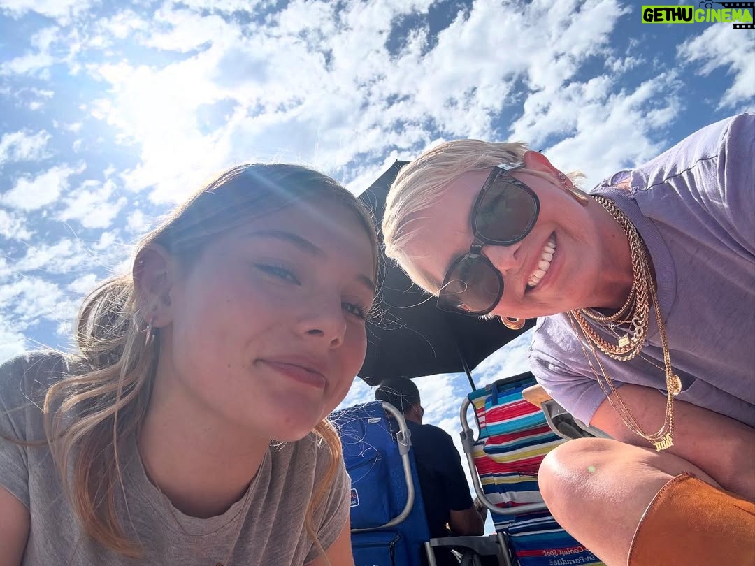 Nicole Eggert - 2.8K Likes - Very last parent lunch at the school. Was a beautiful day but I admit I got teary eyed š How do they grow up so damn fast?!