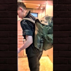Nicole Theriault Instagram - ไปเขาชนไก่ คับ  #รด #เขาชนไก่ #nikkitigger #militarytraining