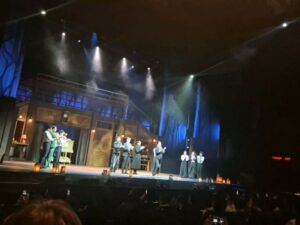Nicole Theriault Instagram - Opening night of #เรื่องเล่าคืนเฝ้าผี2568 ....Edge of your seat fun!!!! It was scary and funny...the light and sound effects are amazing! All of your senses will be affected! The acting was so great!! 🎭
 @boytakonkiet @rachadalai @noon_siraphun @film.thanapat @akkakarat @tumidol_ts9 @nutchapanp @jeffybsd  @kwangfunnylady