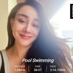 Nicole Theriault Instagram - 1500 meters nonstop this morning #freestyle #goals #1500meters #nonstop