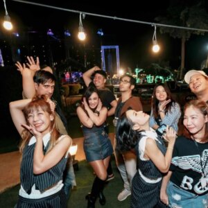 Nicole Theriault Instagram - 💙 #มาช้าแต่มานะ😉  #concert #goodtimes