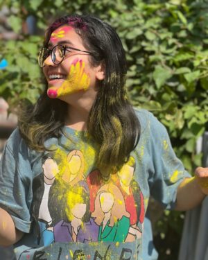 Nidhi Narwal Instagram - Slide 1,2,3 : behen ke saath kheli holi
Slide 4,5,6 : bhai ke saath kheli holi

Hope you all had a happy holi 💕✨