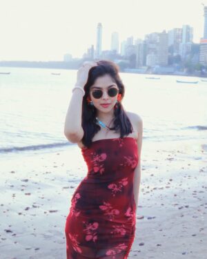 Niharika Chouksey Instagram - 🌊♥️

#niharikachouksey #swipe