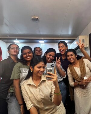 Nikhila Sankar Instagram - BTS from the sets of #suzhal2 🤍🫂

Some beautiful memories that I have been holding back from posting for the last 1 year and I'm overwhelmed as the time has now come to show the world all these beautiful moments which I'll always cherish throughout my life.. 
Beautiful friendships. New work experience with @wallwatcherfilms 
My stunt double ⏩ 
Loved watching @manjimamohan , Our Nagamma on screen and in person! 🫂🤍 

Thank you so much for making me a part of this. I'll always and always he grateful 🙏 🤍

@pushkar.gayatri @primevideoin @wallwatcherfilms
@kathir_l @aishwaryarajessh 
@brammaofficial @sarjun_km @samcsmusic 
@lal_director @actorsaravanan @manjimamohan @gourigkofficial @samyukthaviswanathan @monisha.blessy @rinibot  @shri__sha
@abhiramibose @nikhila_sankar_ @kalaivanibhaskar
@officially_ashwini @chandiniofficial @moulistic
@abrahamjoseph001 @editorrichardkevin.a 
@arunvenjaramoodu00 @gowthamselvarajoffl @guha812 @srikrish_choreographer @subhaskaar
@okvijay @dineshsubbarayan @dhilipsubbarayan @cinema_scopes @kanishprabhu @chakkaravarthy_n @anand.ramachandran11 #Prabhakaran @anthony.daasan @kapilkapilanmusic  @singer_diwakar @viveka_lyricist