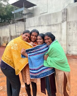 Nikhila Sankar Instagram - BTS from the sets of #suzhal2 🤍🫂

Some beautiful memories that I have been holding back from posting for the last 1 year and I'm overwhelmed as the time has now come to show the world all these beautiful moments which I'll always cherish throughout my life.. 
Beautiful friendships. New work experience with @wallwatcherfilms 
My stunt double ⏩ 
Loved watching @manjimamohan , Our Nagamma on screen and in person! 🫂🤍 

Thank you so much for making me a part of this. I'll always and always he grateful 🙏 🤍

@pushkar.gayatri @primevideoin @wallwatcherfilms
@kathir_l @aishwaryarajessh 
@brammaofficial @sarjun_km @samcsmusic 
@lal_director @actorsaravanan @manjimamohan @gourigkofficial @samyukthaviswanathan @monisha.blessy @rinibot  @shri__sha
@abhiramibose @nikhila_sankar_ @kalaivanibhaskar
@officially_ashwini @chandiniofficial @moulistic
@abrahamjoseph001 @editorrichardkevin.a 
@arunvenjaramoodu00 @gowthamselvarajoffl @guha812 @srikrish_choreographer @subhaskaar
@okvijay @dineshsubbarayan @dhilipsubbarayan @cinema_scopes @kanishprabhu @chakkaravarthy_n @anand.ramachandran11 #Prabhakaran @anthony.daasan @kapilkapilanmusic  @singer_diwakar @viveka_lyricist