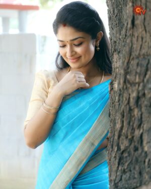 Nikitha Rajesh Instagram - Royal charm 😍

மல்லி | திங்கள் - ஞாயிறு | 10.30 PM

#SunTV #Malli #MalliOnSunTV #TamilSerials #Serials #SunDigital