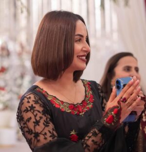 Nimra Khan Instagram - ❤️🖤