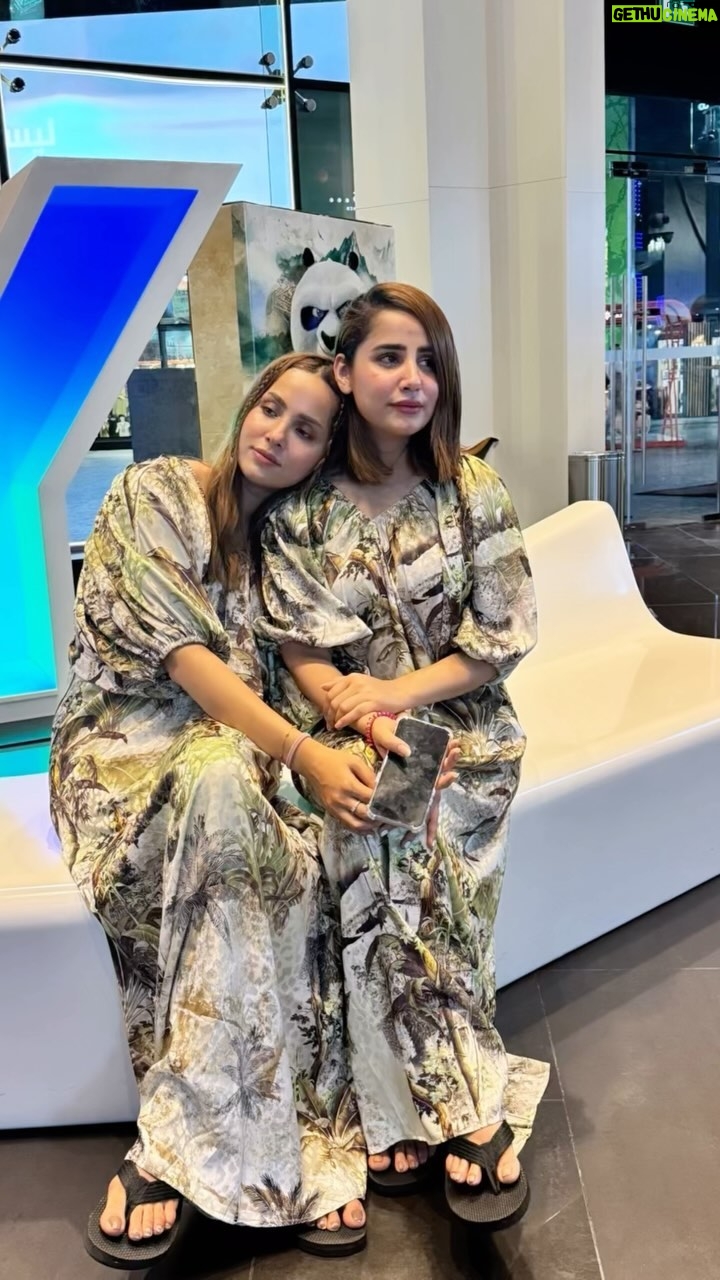 Nimra Khan - 32.6K Likes - Rotai hum bhi agar Teri ankho main ansu atai hain @saniyashamshadofficial