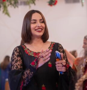 Actress Nimra Khan HD Photos and Wallpapers March 2025