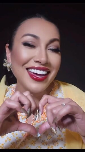Ning Baizura Instagram - Exclusive “Sayang Di Sayang” by Ning Baizura @ningdalton for @ravaka.my

#SELOKA
#SELOKARAVAKA