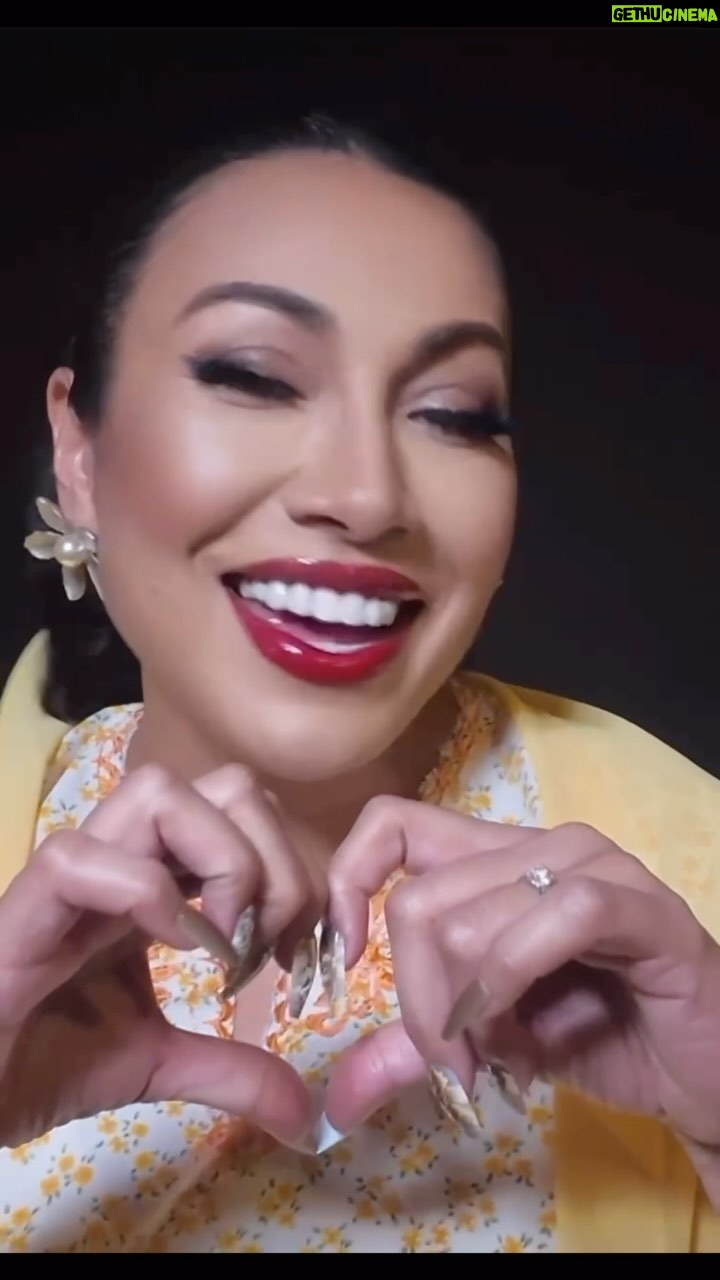 Ning Baizura - 418 Likes - Exclusive “Sayang Di Sayang” by Ning Baizura @ningdalton for @ravaka.my
#SELOKA
#SELOKARAVAKA