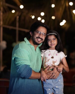 Nitya saxena Instagram - My Princess, My Goddess…My Life ❤️

Love u sooo much my baby love 🥰🥰

@viyaofficial @nitya.saxena1186 @portraitsbyprudhviraj @belpostothecafe