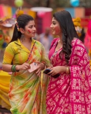 Oindrila Saha Instagram - SECRETS🤫. 
Honest candids 
📸 - @dipankar_babai
