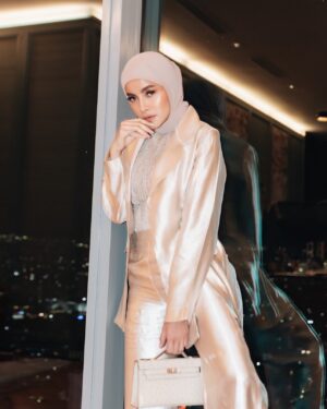 Olla Ramlan Instagram - “Fate has a funny way of bringing the right people into our lives at the right time, even when we least expect it.”

Thank you all. ♥️OR. 

#olramstyle 
#olramdiary