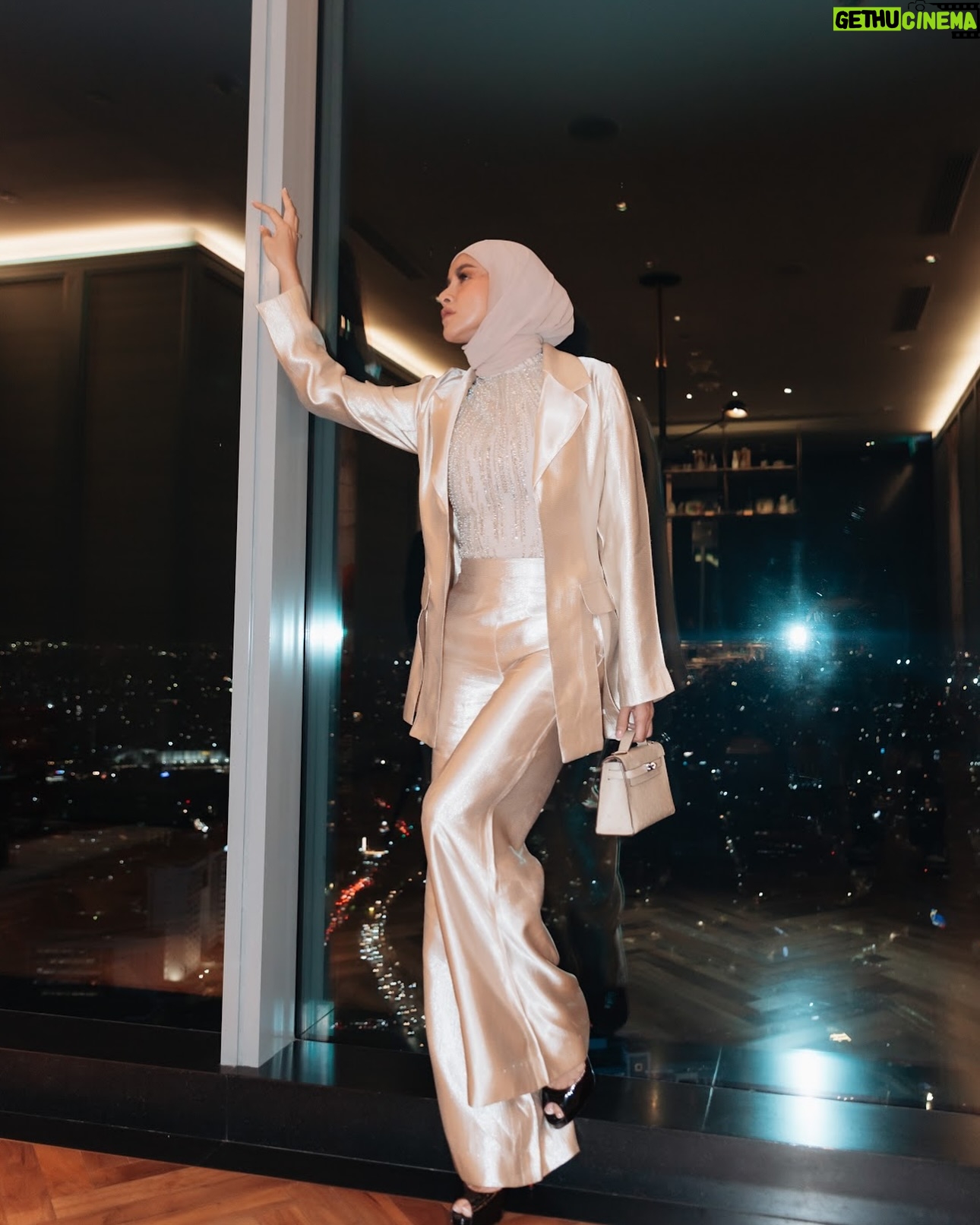 Olla Ramlan - 3 Likes - “Fate has a funny way of bringing the right people into our lives at the right time, even when we least expect it.”
Thank you all. ♥️OR.
#olramstyle
#olramdiary