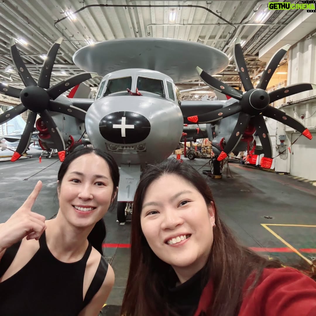 Paige Chua - 7.3K Likes - It's a great honour to have the opportunity to visit the grand Charles De Gaulle, the flagship of the French Navy.
We were impressed by the capabilities of the majestic aircraft carrier. Can you imagine? Over 2000 men and women work on this giant out at sea!
Thank you for the warm welcome, and answering the relentless questions on anything and everything 😁
Wishing you all a safe trip home.
Fair seas and following winds🫡
Merci @franceinsg
Lastly, Thank you @tateanzur for this exclusive invite.
