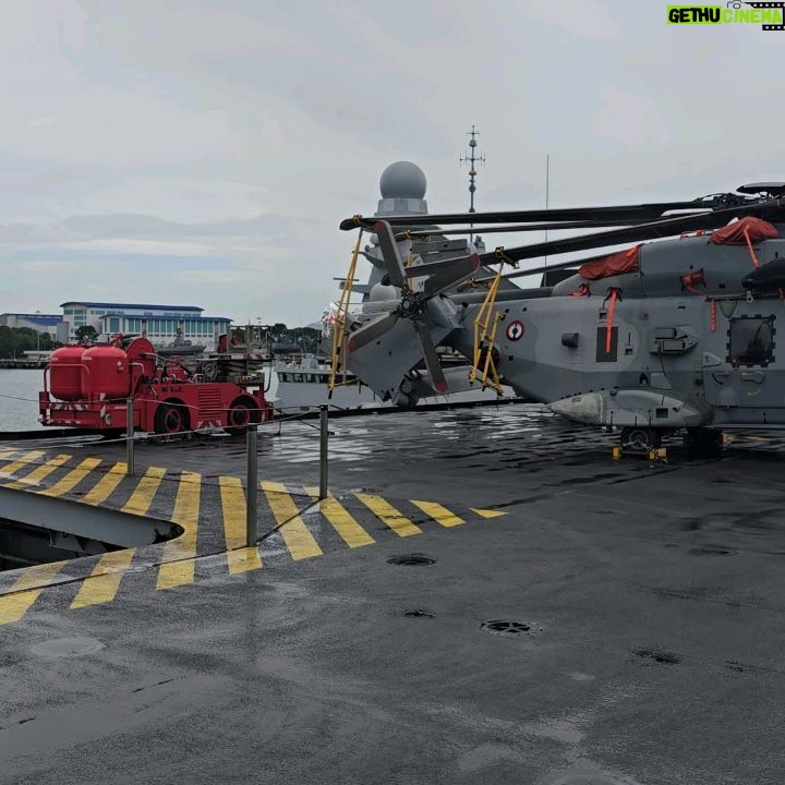 Paige Chua - 7.3K Likes - It's a great honour to have the opportunity to visit the grand Charles De Gaulle, the flagship of the French Navy.
We were impressed by the capabilities of the majestic aircraft carrier. Can you imagine? Over 2000 men and women work on this giant out at sea!
Thank you for the warm welcome, and answering the relentless questions on anything and everything 😁
Wishing you all a safe trip home.
Fair seas and following winds🫡
Merci @franceinsg
Lastly, Thank you @tateanzur for this exclusive invite.