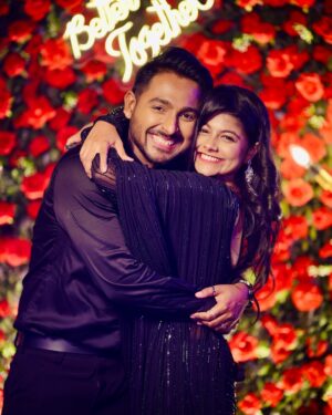 Pallavi Mukherjee Instagram - Congratulations 💍🥂 @letsbeconfused @reel_ananya 
Finally the day has come
Overwhelmed with emotions
Welcome to the gang @reel_ananya 
Ab hum duniya ghumenge 3 ticket nehi 4 ticket mei :)
The journey we've dreamt of is now here. No more just talking about it it's real, and it's happening. We're not just a trio anymore, we're four, and together we're unstoppable.
The world is out there, waiting for us to explore, to laugh, to fall, and rise again. There's no limit to where we can go, no end to the adventures we'll have.
Let's make memories that last a lifetime. Here's to us, to the endless fun, and to the countless moments we're about to create
together. ♥️ @letsbeconfused @withlovesayak 

Makeup&hair @makeupartistaaryaa_64 
Outfit by @adeline_dibyendu 
Jewels @komal_hairandmakeup
