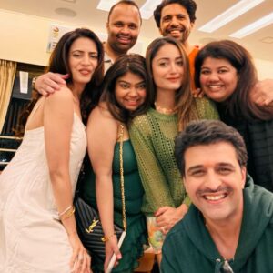 Parinita Seth Instagram - cheers to the success of this amazing show #aashram 3.  and Cheers the the best team who made this happen.  @madhvibhatt @jhadisha  and again cheers to the entire cast. love each one of you all.  @iambobbydeol @iamroysanyal @aaditipohankar @sachinshroff1 @sassysaurav @chandan.kowli @rajeevsiddhartha @tridhac @preetithemountaingirl @anurittakjha  #aashram3 #success #viral  #loveyourself #grateful 🙏🏻