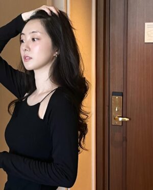 Park Se-wan Instagram - 사우나 참 좋아하는 아주머니 둘 🧖‍♀️🤭