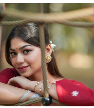 Parsa Evana Instagram - ওই মায়া চোখে চোখ রাখলেও ফিরে তাকানো বারণ
প্রেমে পড়া বারণ…

📸- @rakesh_rakib_ll