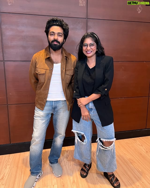 Parvathy Saran - 100.3K Likes - Another Day.. Another Interview with my Favourite Favourite Creator @gvprakash Anna & #DivyaBharathi for #Kingston in
cinema’s March 7 ✨
Also had a very detailed conversation with Director @pushkar.gayatri for #SuzhaTheVortex on @amazonprime Feb 28 ♥️
Interview : @indiaglitz_tamil