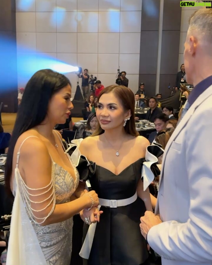 Patricia Javier - 132 Likes - To the future Noble Queen @missrheatan your kindness and generosity is beyond compare. Thank you for being an inspiration to us! #reyna #beautywithapurpose #noblequeenoftheuniverse #simpleirresistible♥ @daisyreyestobias