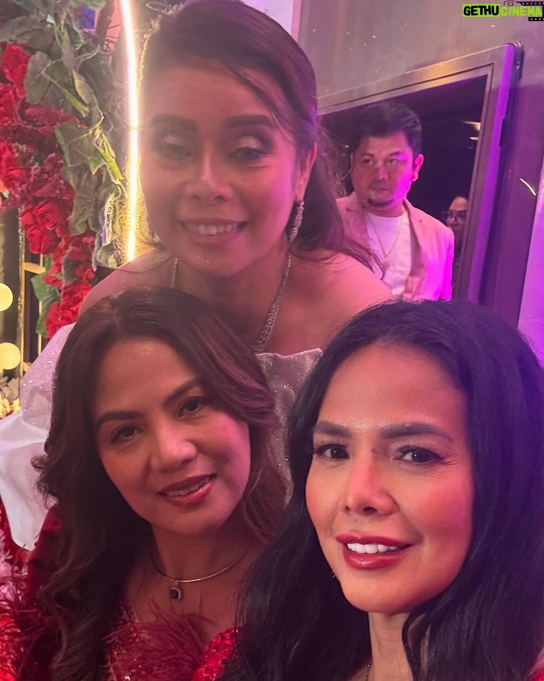 Patricia Javier - 100 Likes - Life is precious just follow your dreams. Thank you madam @bennilyn_amigo_molina of @globaltrendsbusinessleaders for the recognition to us @docrobschiropracticclinic #healthylifestyle #healthiswealth💚 photo by @joelmaniquis