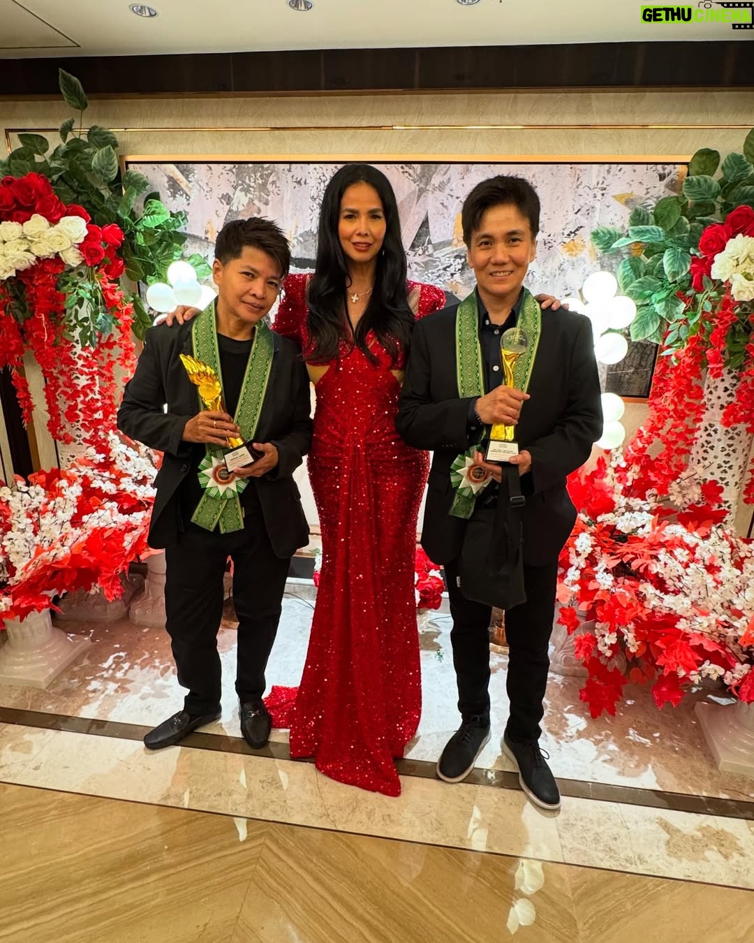 Patricia Javier - 100 Likes - Life is precious just follow your dreams. Thank you madam @bennilyn_amigo_molina of @globaltrendsbusinessleaders for the recognition to us @docrobschiropracticclinic #healthylifestyle #healthiswealth💚 photo by @joelmaniquis