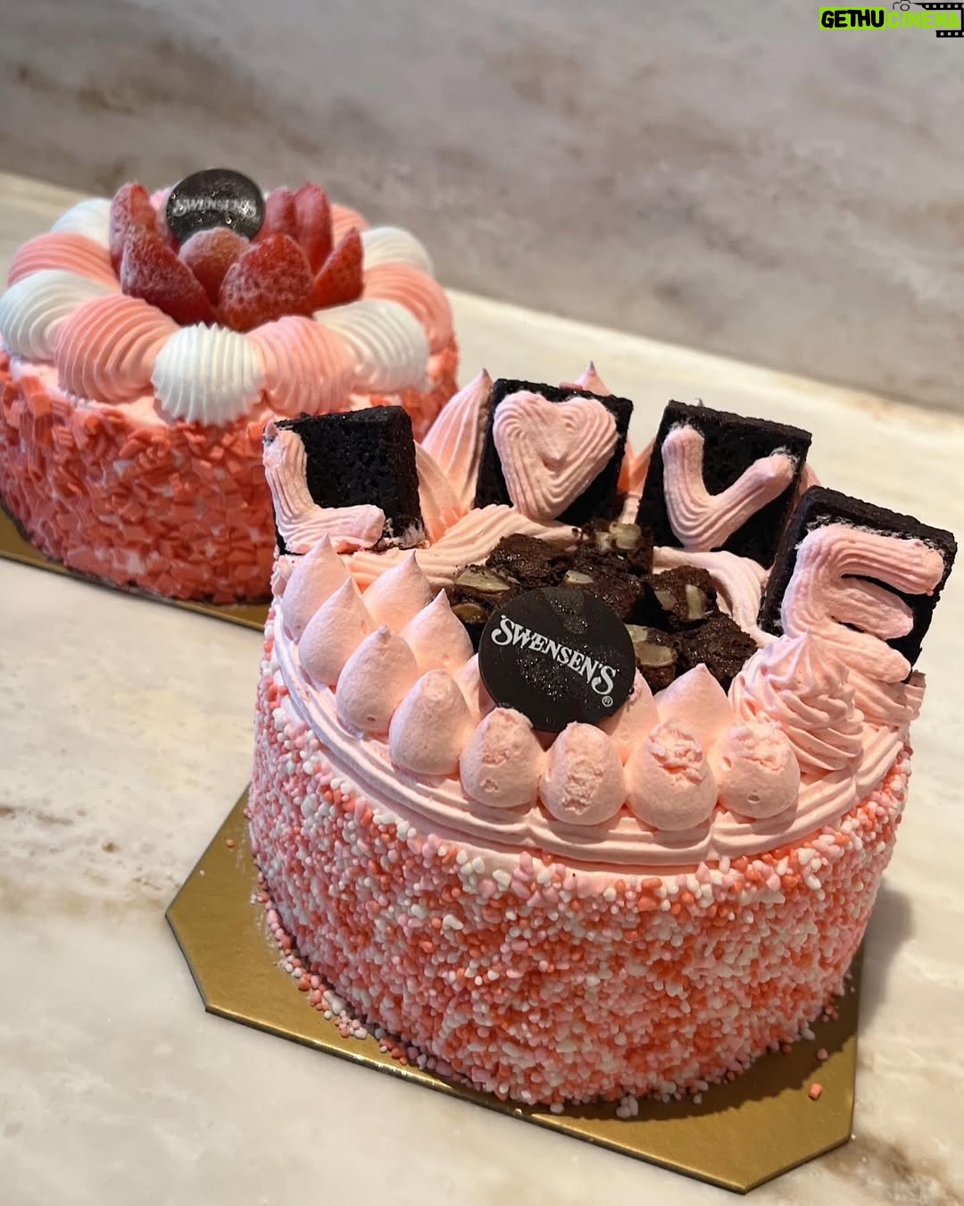 Patricia Tanchanok Good - 3 Likes - Our treat for Valentine’s Day with @we_love_swensens 💌
ไอศกรีมเค้กสเวนเซ่นส์ 1.5 ปอนด์ ทุกรสชาติ ลดเหลือ 399.- พิเศษสำหรับสมาชิก Gold member เหลือ 299.- เท่านั้น ! เริ่มตั้งแต่วันนี้ – 16 กุมภาพันธ์ 2568 🥰🤍
#WeLoveSwensens
#Swensens
#SwensensCake
#ฉลองทั้งทีต้องไอศกรีมเค้กสเวนเซ่นส์