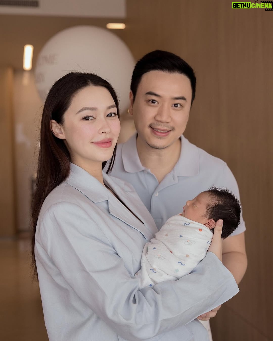 Patricia Tanchanok Good - 3 Likes - He’s here! Welcome to the family baby Patrick 🐻🩵
พาน้องแพทริคมาแนะนำตัวครับ ไม่แน่ใจว่าคนนี้เหมือนคุณพ่อหรือคุณแม่มากกว่ากัน 😅