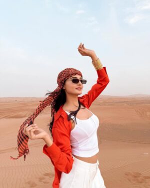 Payal Gaming Instagram - 🏜️✨☀️