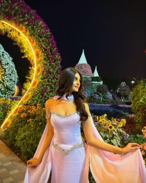 Payal Gaming Instagram - Disney princess energy 🌸🎀

Wearing : @evabledesigns