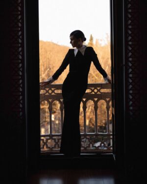 Paz Vega Instagram - 🖤 Queda mucho por sentir ✨

#Goya2025 

@messika 
@cherubinaofficial 
@hotelalhambrapalace 
@aquazzura 
@academiadecine 
@saigucosmetics 

Photo: @enekoingunza 
Styling : @stellopino