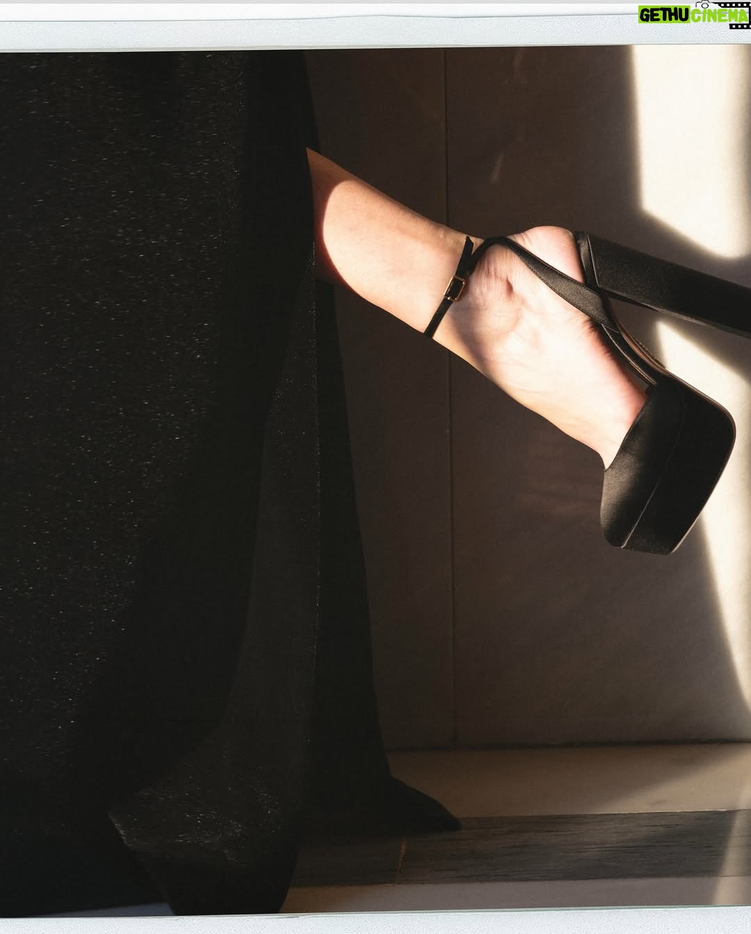 Paz Vega - 6.7K Likes - 🖤 Queda mucho por sentir ✨
#Goya2025
@messika
@cherubinaofficial
@hotelalhambrapalace
@aquazzura
@academiadecine
@saigucosmetics
Photo: @enekoingunza
Styling : @stellopino