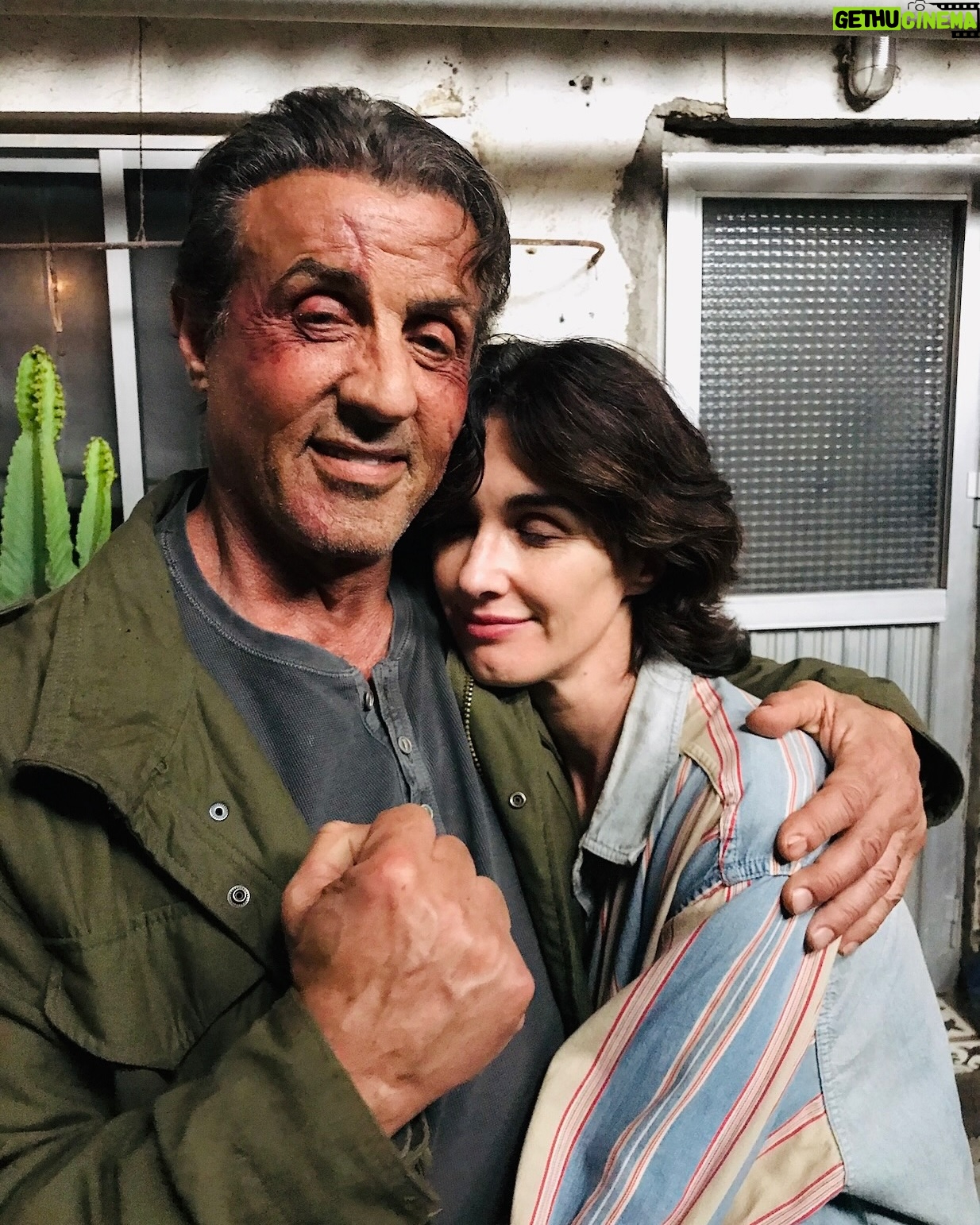 Paz Vega - 14.9K Likes - Entre rodajes, atascos en la 405, tacos a medianoche y momentos familiares… ¡Los Ángeles me dio de todo! 🎬🌮🚗💫 Un capítulo lleno de historias (y guiones sin escribir) que siempre llevaré conmigo. ¿Continuará? 🤔✨ #LosAngeles #Memorias #LaHistoriaSigue