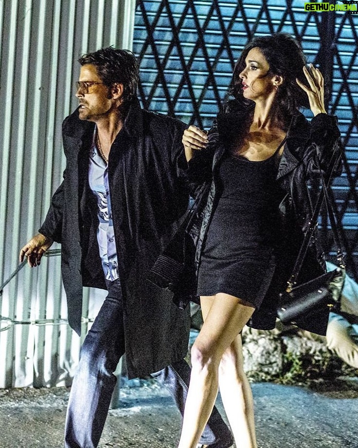 Paz Vega - 14.9K Likes - Entre rodajes, atascos en la 405, tacos a medianoche y momentos familiares… ¡Los Ángeles me dio de todo! 🎬🌮🚗💫 Un capítulo lleno de historias (y guiones sin escribir) que siempre llevaré conmigo. ¿Continuará? 🤔✨ #LosAngeles #Memorias #LaHistoriaSigue