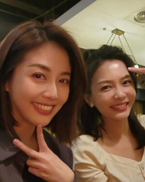 Pei-Pei Ho Instagram - 她說她很擔心我
然後她笑了兩個小時（笑著説🤣）
嗯😐⋯有！有的！感受到滿滿的溫暖
@angelh1209  謝謝女神😘
突然又撈到美人魚上岸的午後😻
#何蓓蓓 #daily #igdaily #完妝 #約會 #dating #date #ilovemylife
